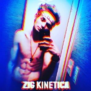 Meet your Posher, Logan